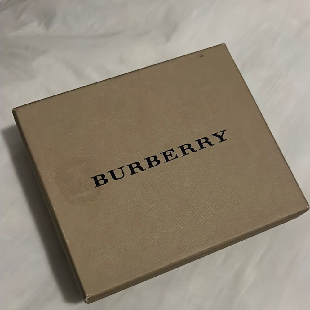 Burberry headband